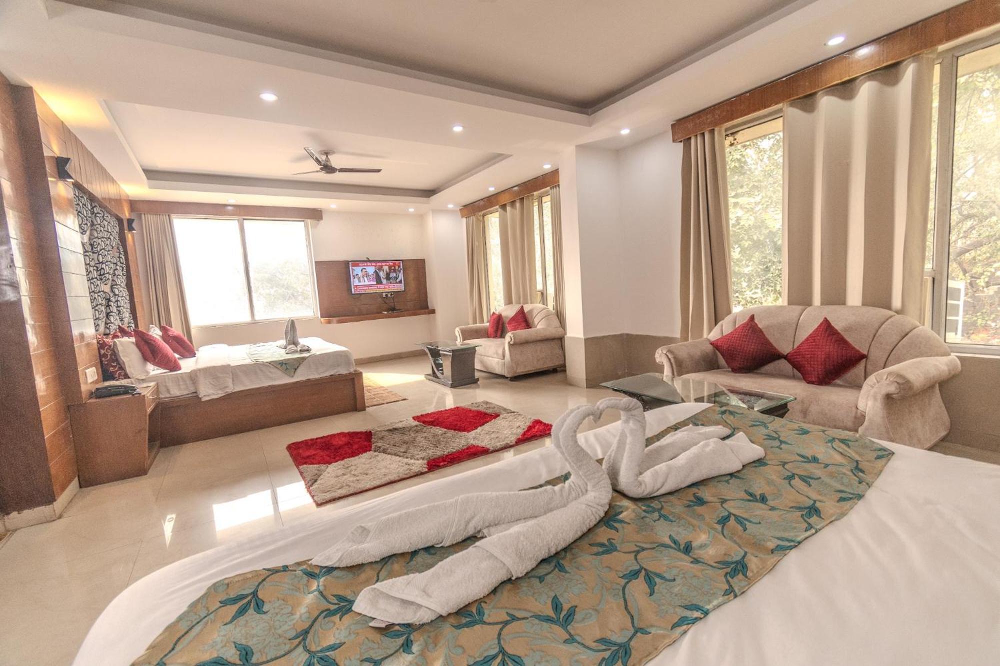 Hotel Raj Mandir หริทวาร ภายนอก รูปภาพ
