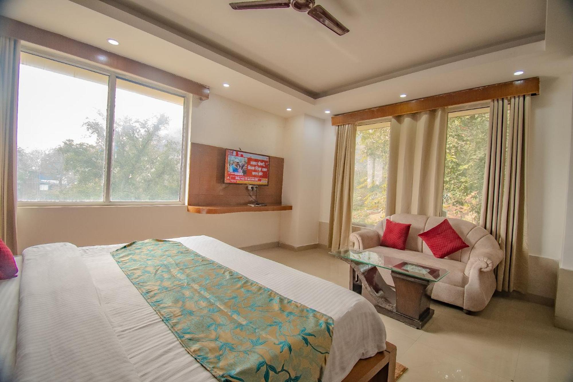 Hotel Raj Mandir หริทวาร ภายนอก รูปภาพ