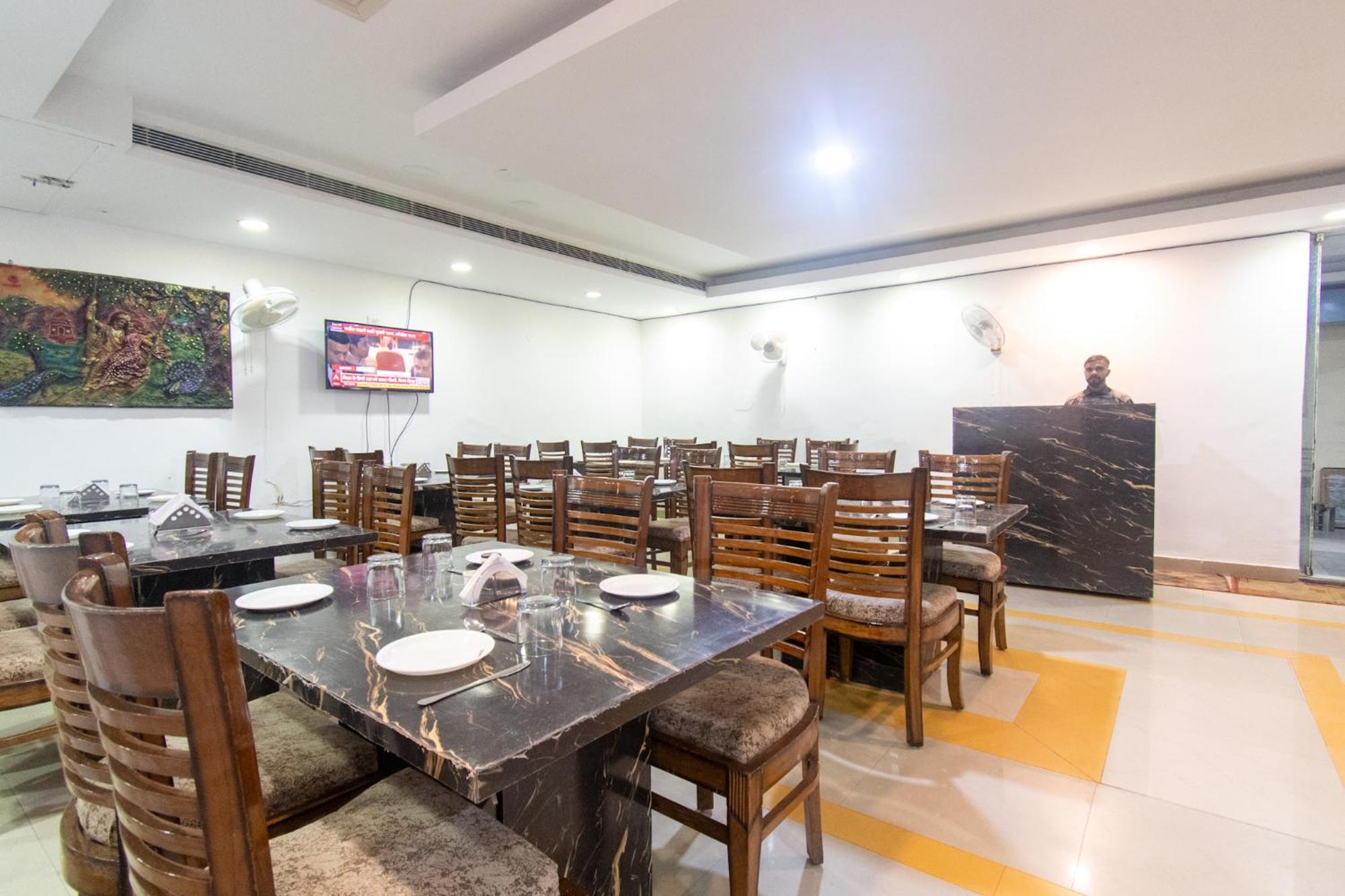 Hotel Raj Mandir หริทวาร ภายนอก รูปภาพ