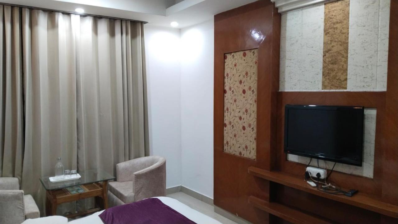Hotel Raj Mandir หริทวาร ภายนอก รูปภาพ