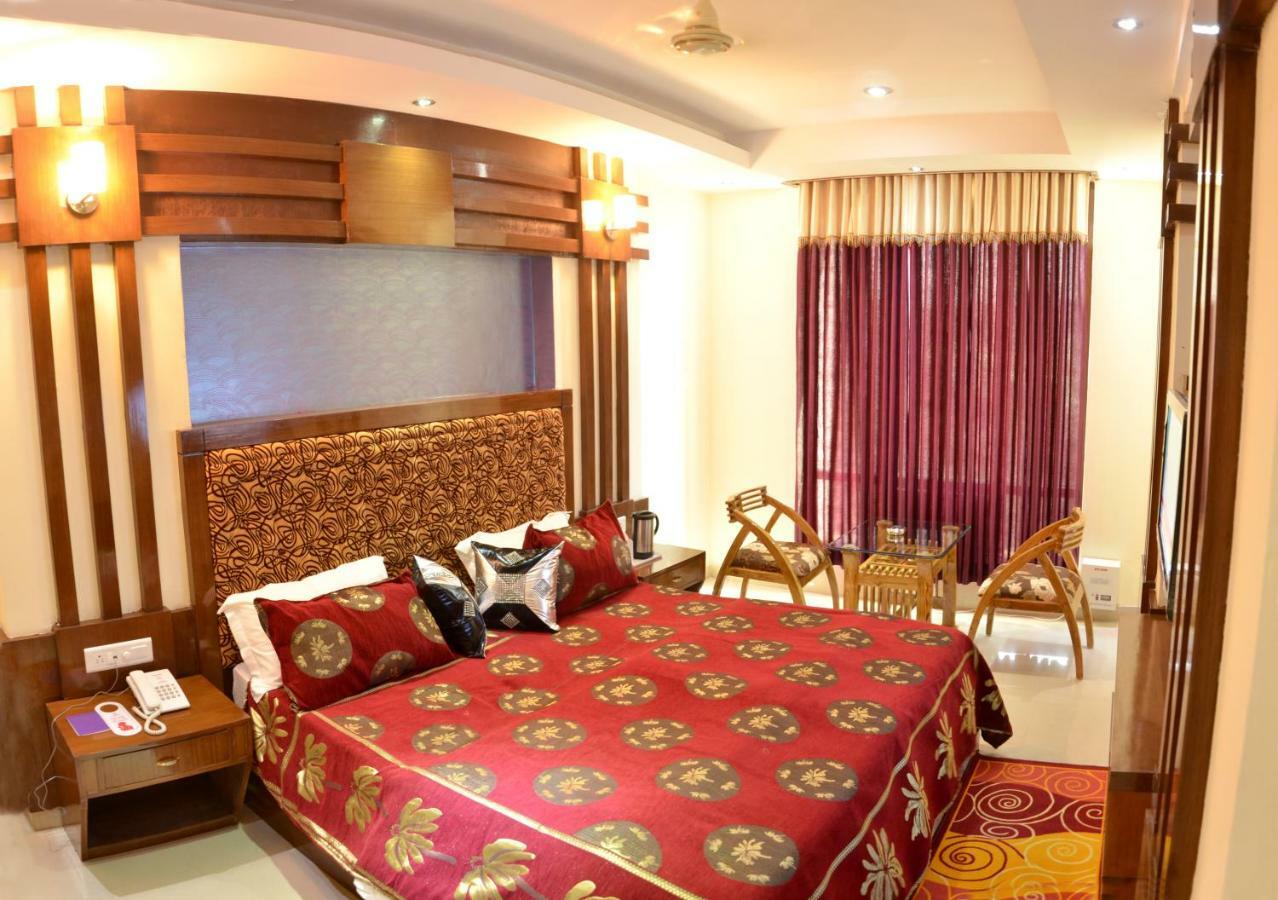 Hotel Raj Mandir หริทวาร ภายนอก รูปภาพ